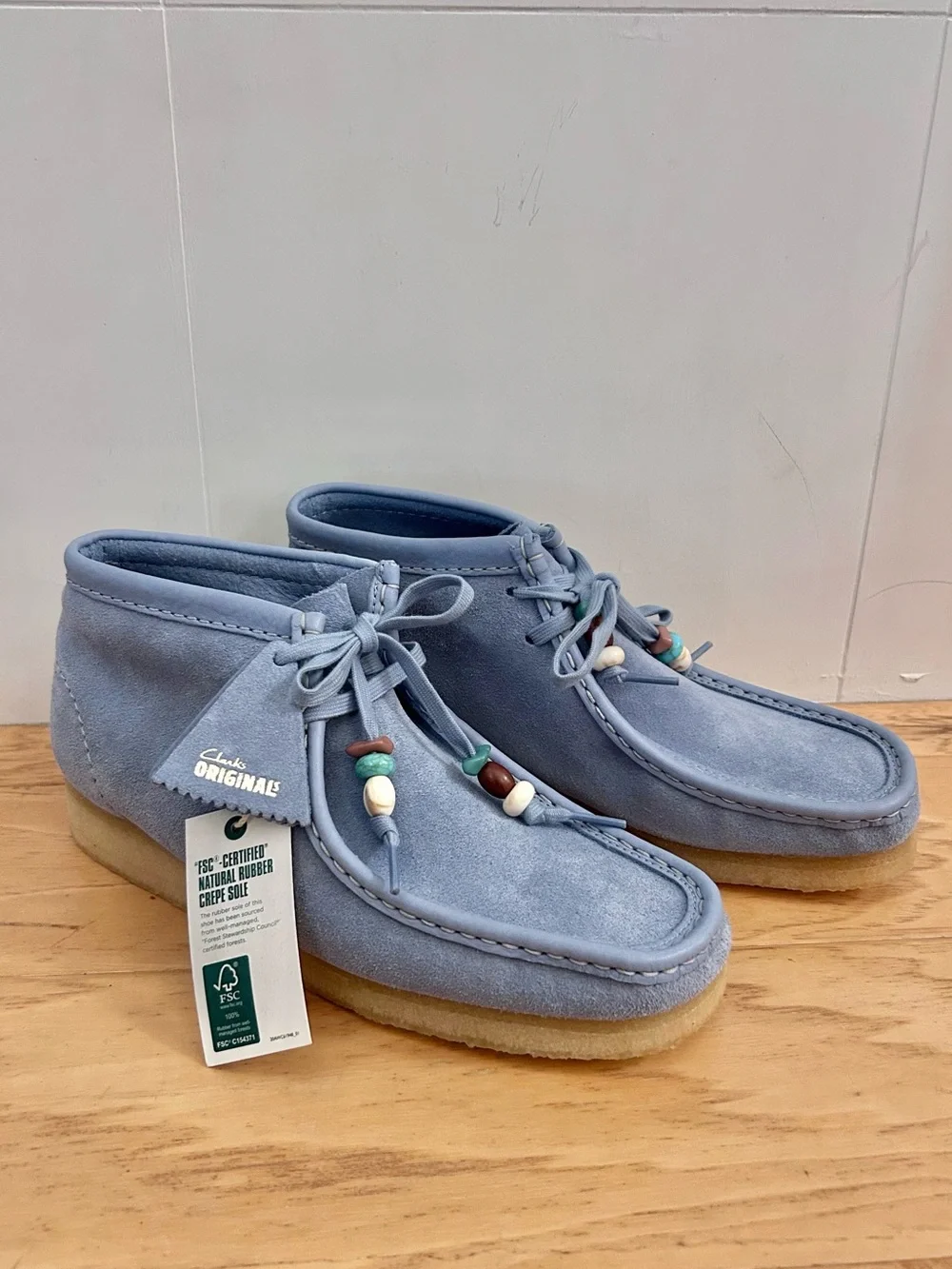 Clark’s Original NWT Wallabee Boot 10 Powder Blue Suede Leather Lace Up Unisex